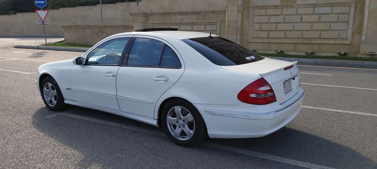 Mercedes E 320, 2002 il, 3.2 L, 179 000 km