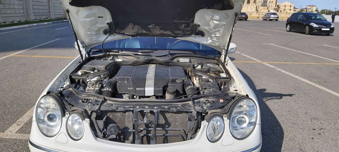 Mercedes E 320, 2002 il, 3.2 L, 179 000 km