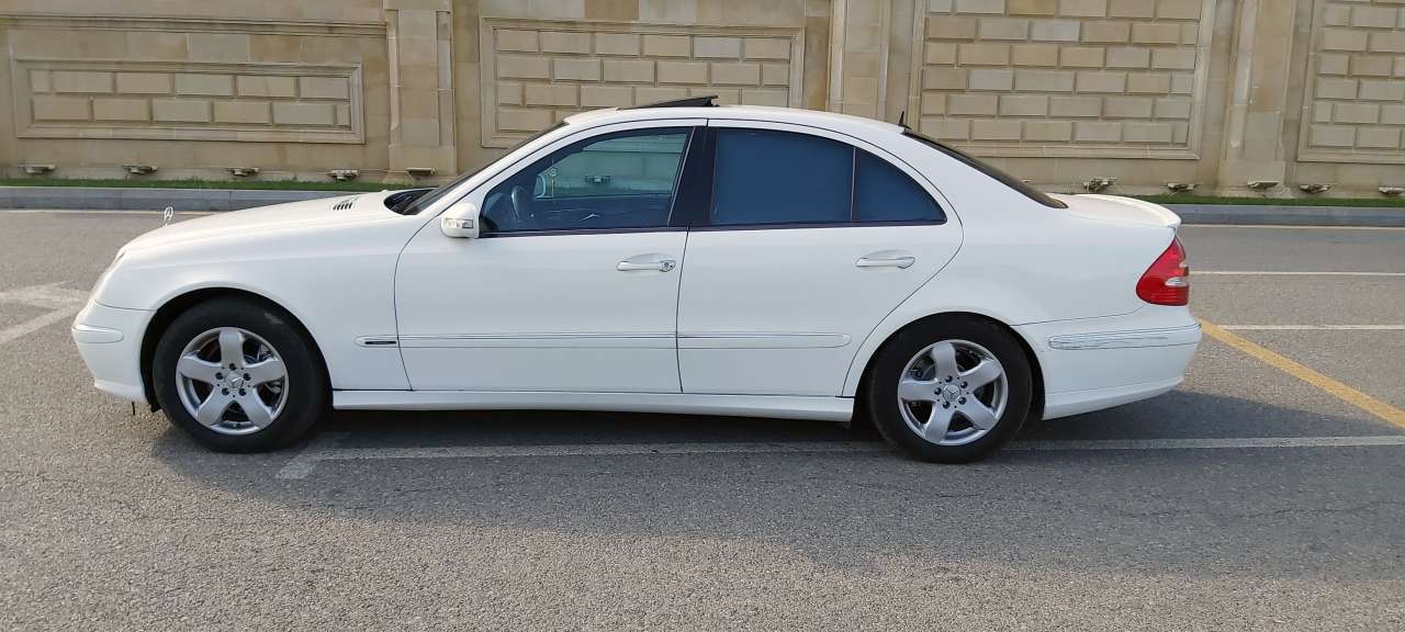 Mercedes E 320, 2002 il, 3.2 L, 179 000 km