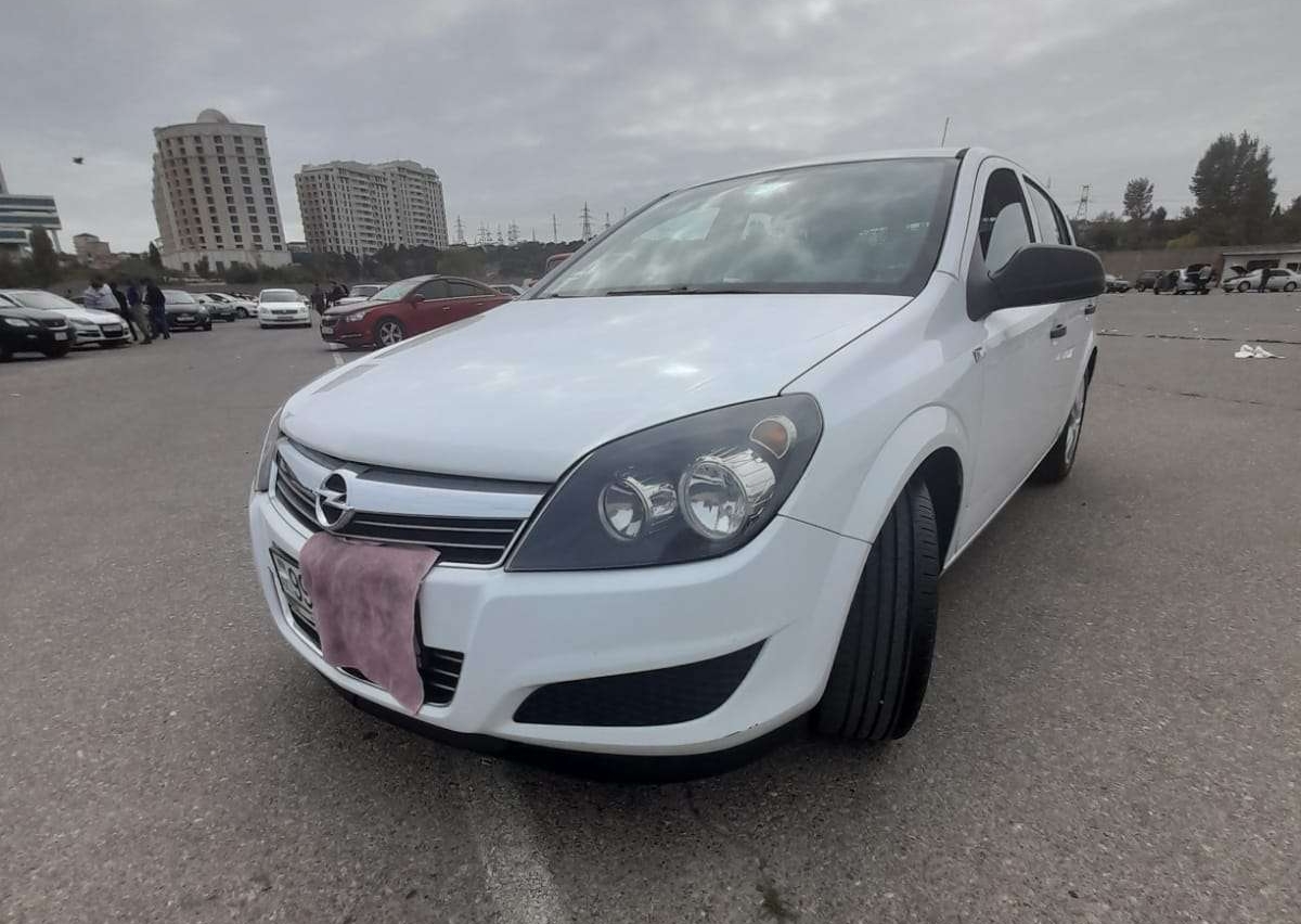 Opel Astra, 2010 il, 1.3 L, 266 583 km