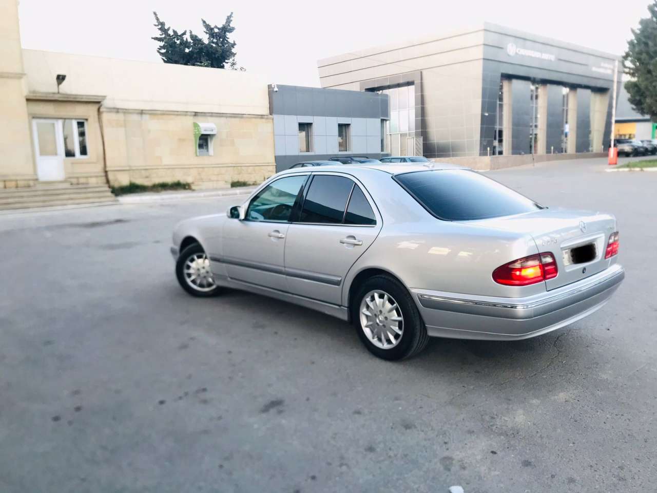 Mercedes E 220, 2000 il, 2.2 L, 331 323 km