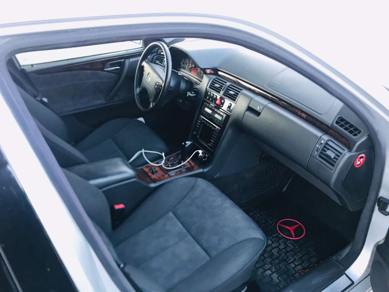 Mercedes E 220, 2000 il, 2.2 L, 331 323 km