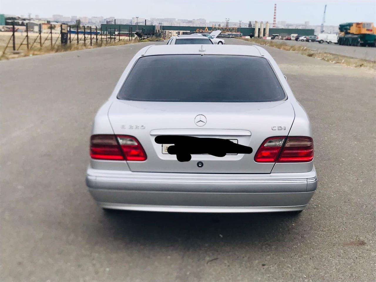 Mercedes E 220, 2000 il, 2.2 L, 331 323 km