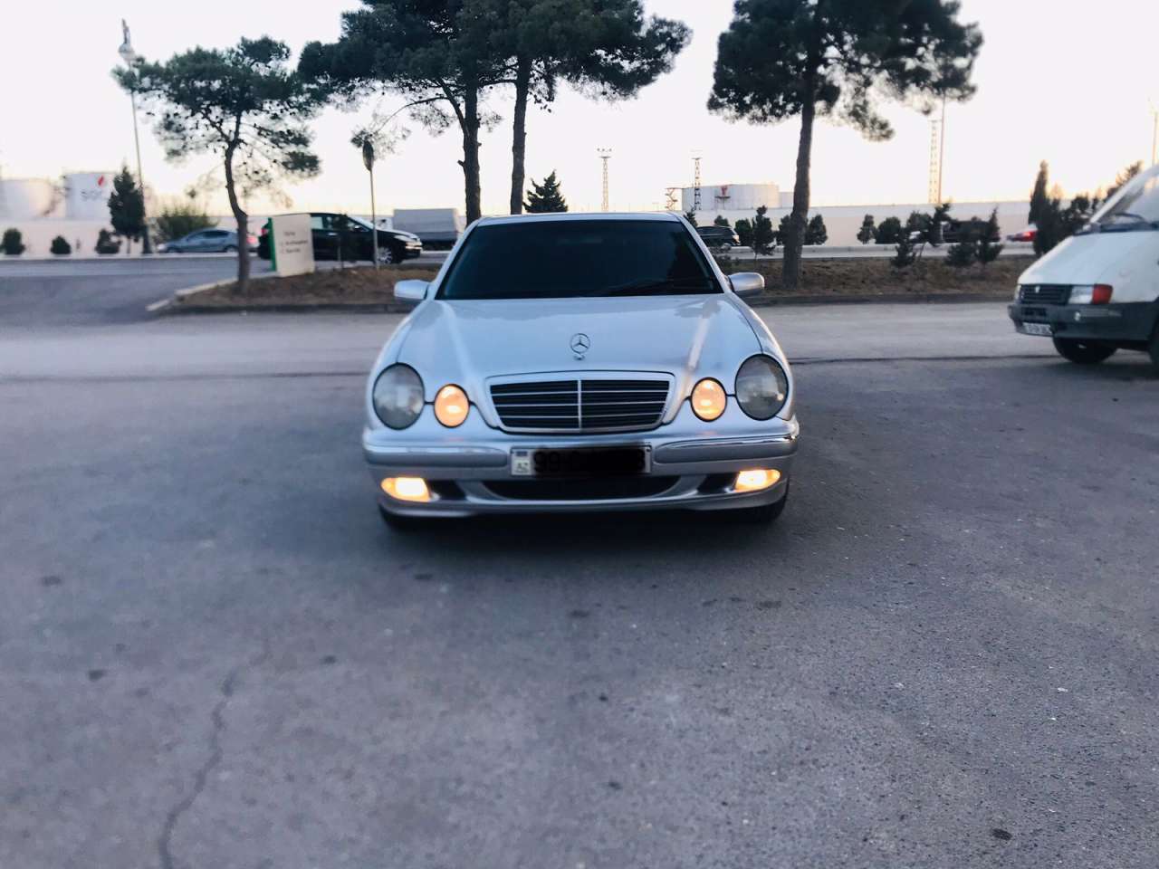 Mercedes E 220, 2000 il, 2.2 L, 331 323 km