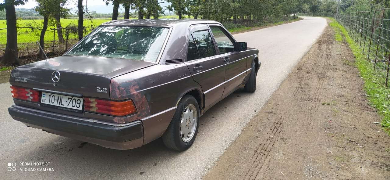 Mercedes 190, 1991 il, 2.0 L, 280 000 km