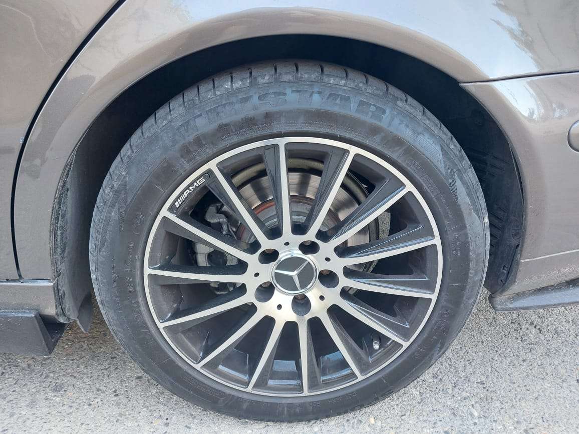 Mercedes E 220, 2008 il, 2.2 L, 310 000 km