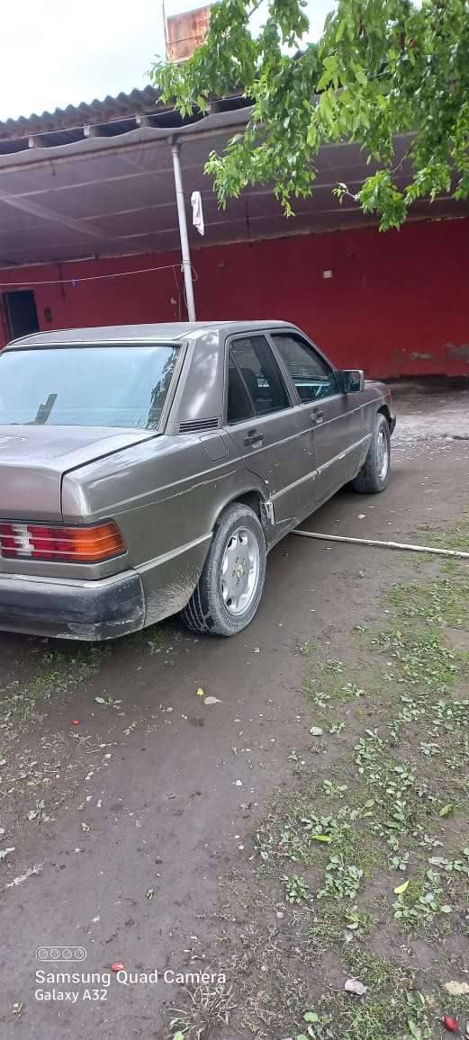 Mercedes 190, 1990 il, 2.0 L, 444 732 km