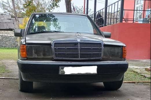Mercedes 190, 1990 il, 2.0 L, 444 732 km
