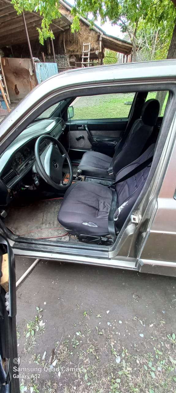 Mercedes 190, 1990 il, 2.0 L, 444 732 km