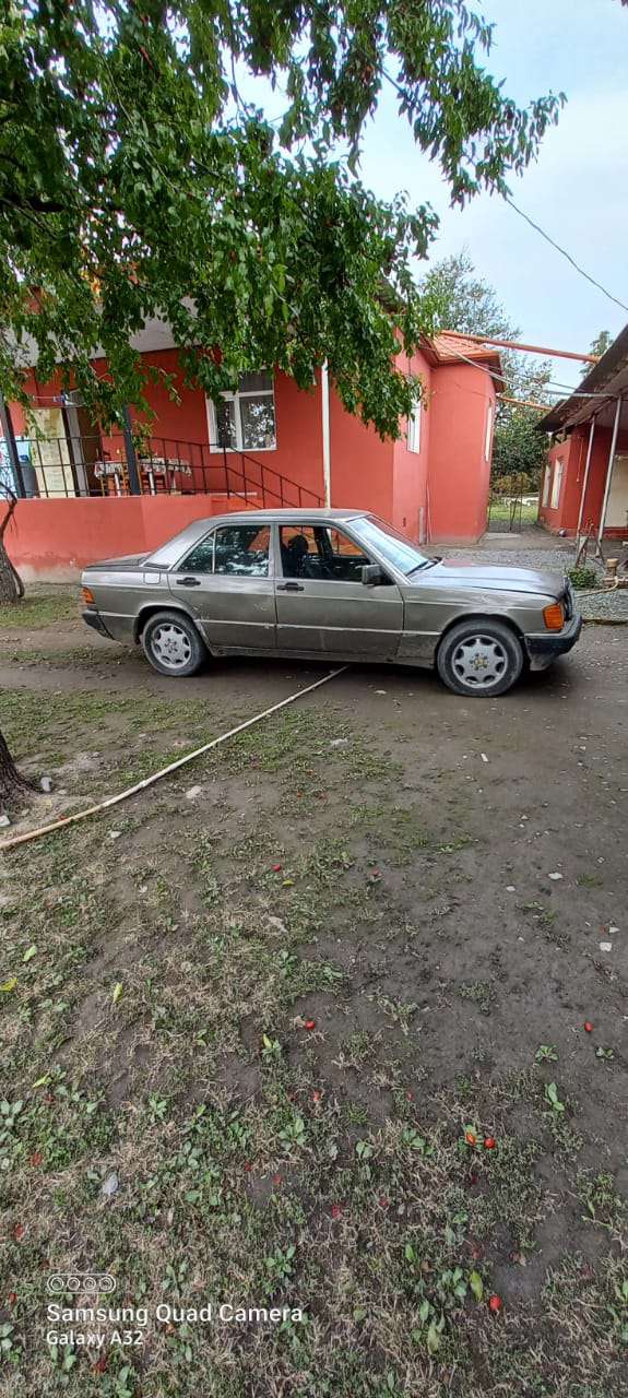 Mercedes 190, 1990 il, 2.0 L, 444 732 km