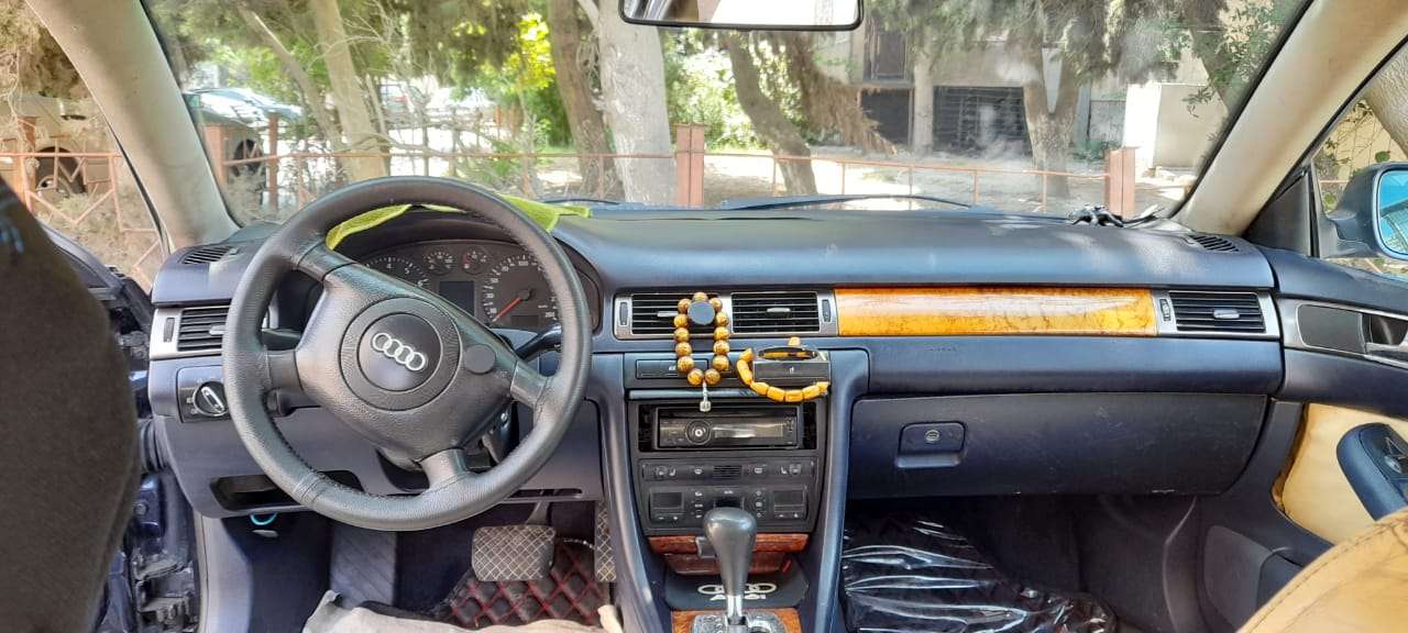 Audi A6, 1997 il, 2.4 L, 385 000 km