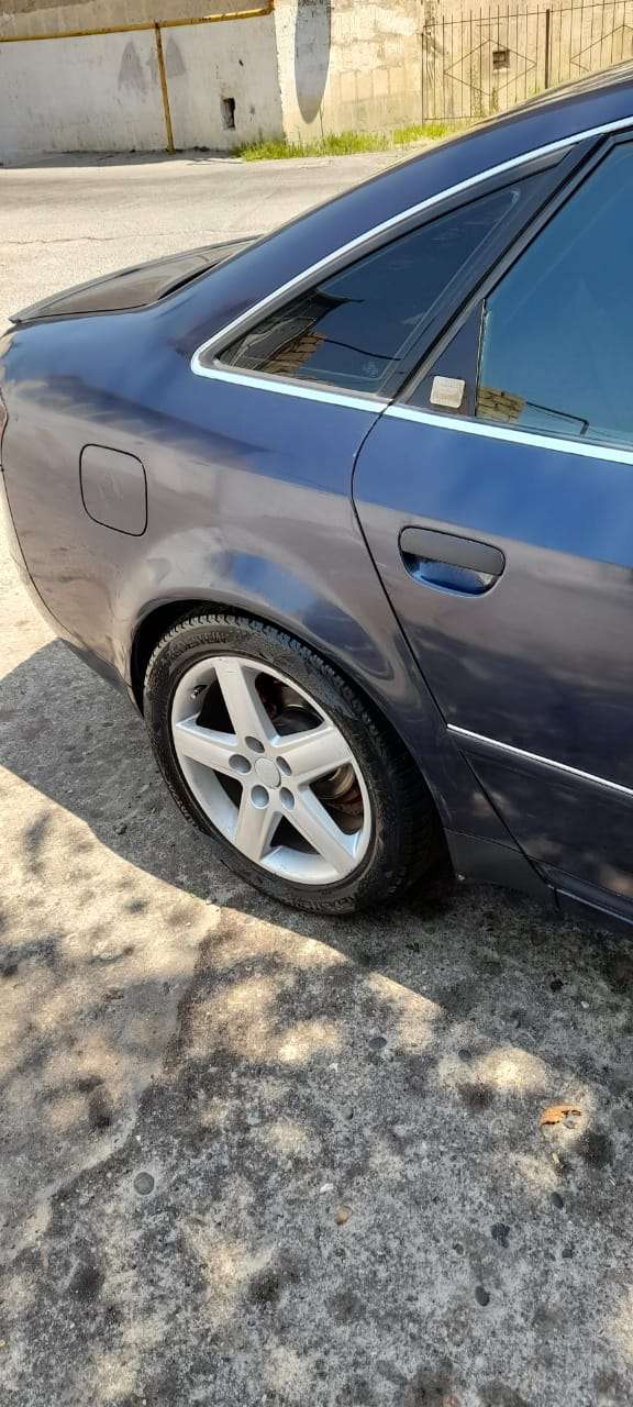Audi A6, 1997 il, 2.4 L, 385 000 km