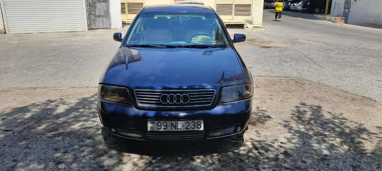 Audi A6, 1997 il, 2.4 L, 385 000 km