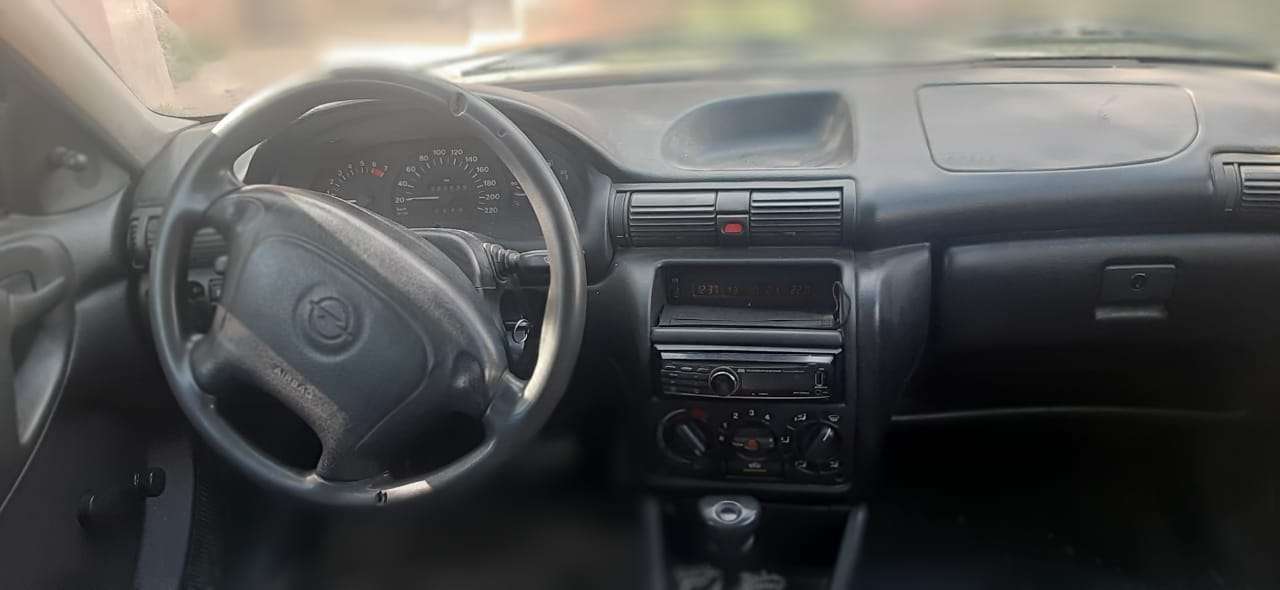Opel Astra, 1996 il, 1.6 L, 200 000 km