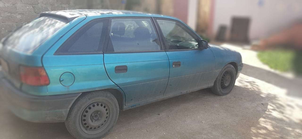 Opel Astra, 1996 il, 1.6 L, 200 000 km