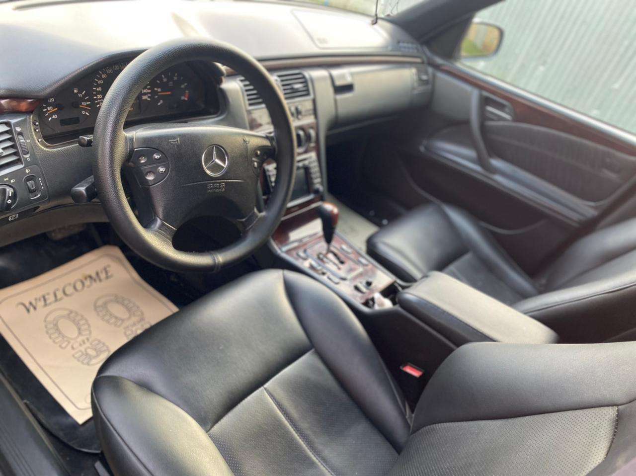 Mercedes E 220, 2000 il, 2.2 L, 442 000 km
