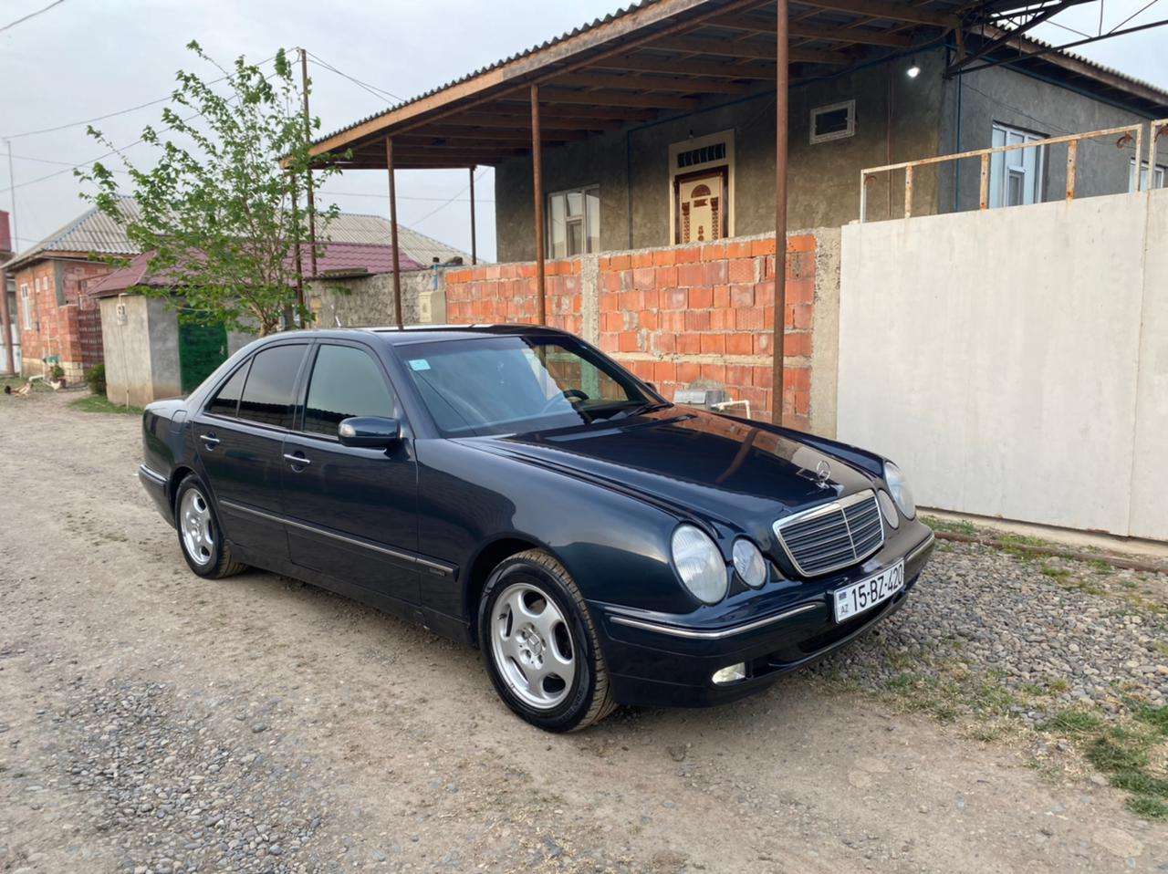 Mercedes E 220, 2000 il, 2.2 L, 442 000 km