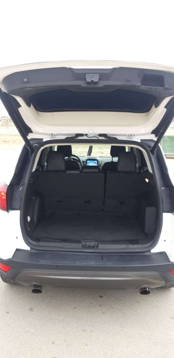 Ford Escape, 2019 il, 1.5 L, 25 000 km