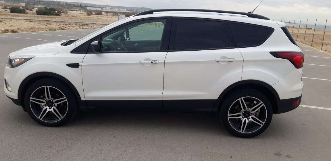 Ford Escape, 2019 il, 1.5 L, 25 000 km