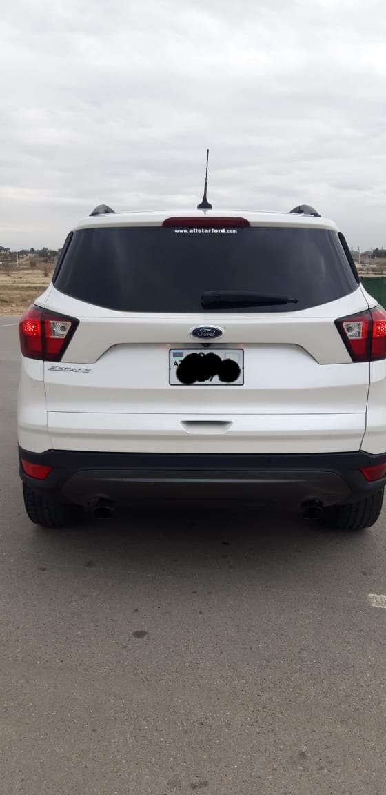 Ford Escape, 2019 il, 1.5 L, 25 000 km