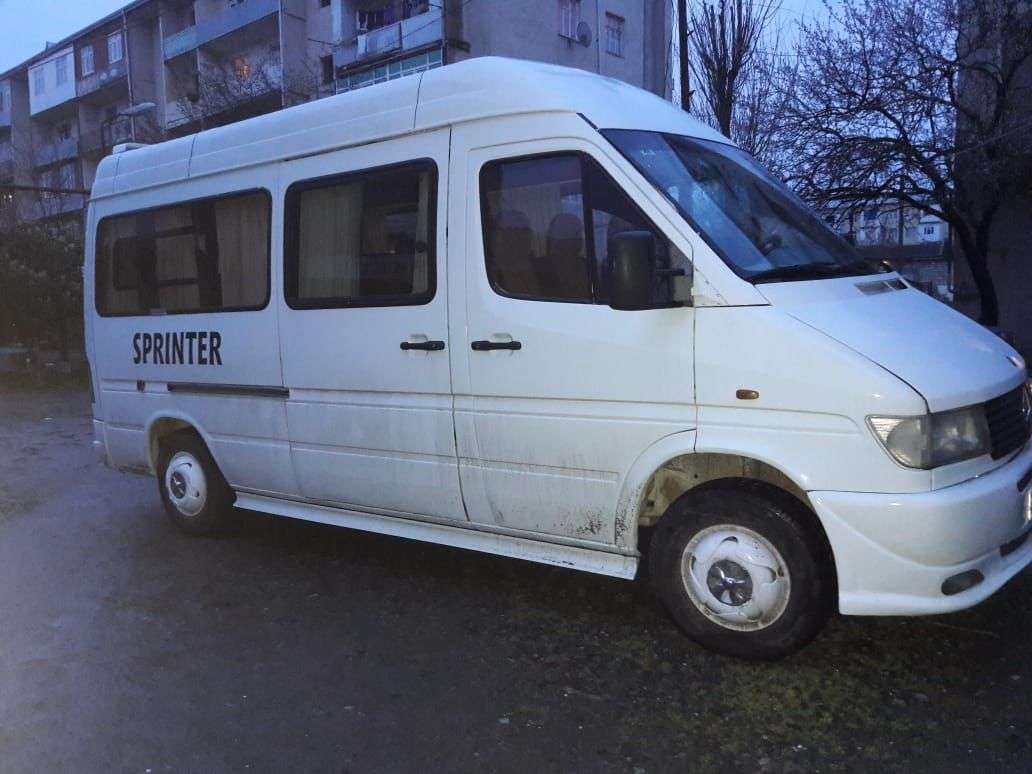 Mercedes Sprinter 208, 1995 il, 3.0 L, 246 578 km