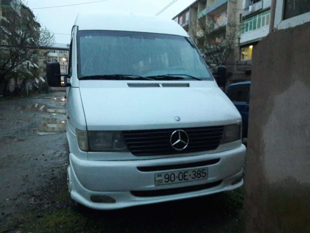 Mercedes Sprinter 208, 1995 il, 3.0 L, 246 578 km