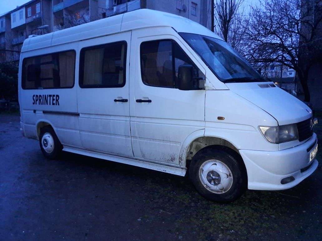 Mercedes Sprinter 208, 1995 il, 3.0 L, 246 578 km