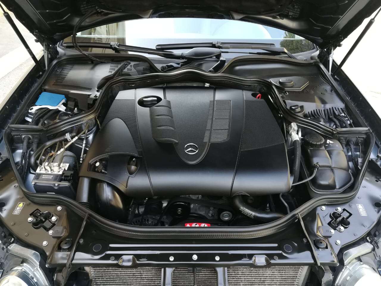 Mercedes E 220, 2008 il, 2.2 L, 220 000 km