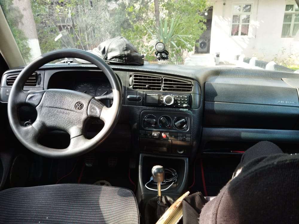 Volkswagen Golf, 1993 il, 2.0 L, 270 000 km