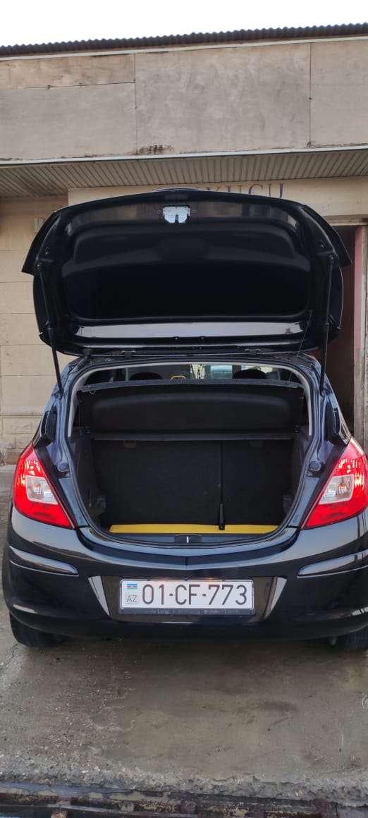 Opel Corsa, 2011 il, 1.2 L, 189 903 km