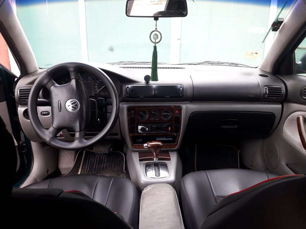 Volkswagen Passat, 1998 il, 1.8 L, 258 000 km