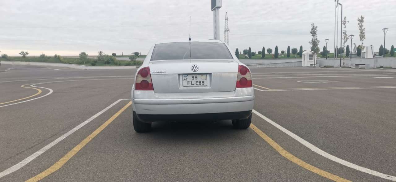 Volkswagen Passat, 2003 il, 1.8 L, 299 000 km