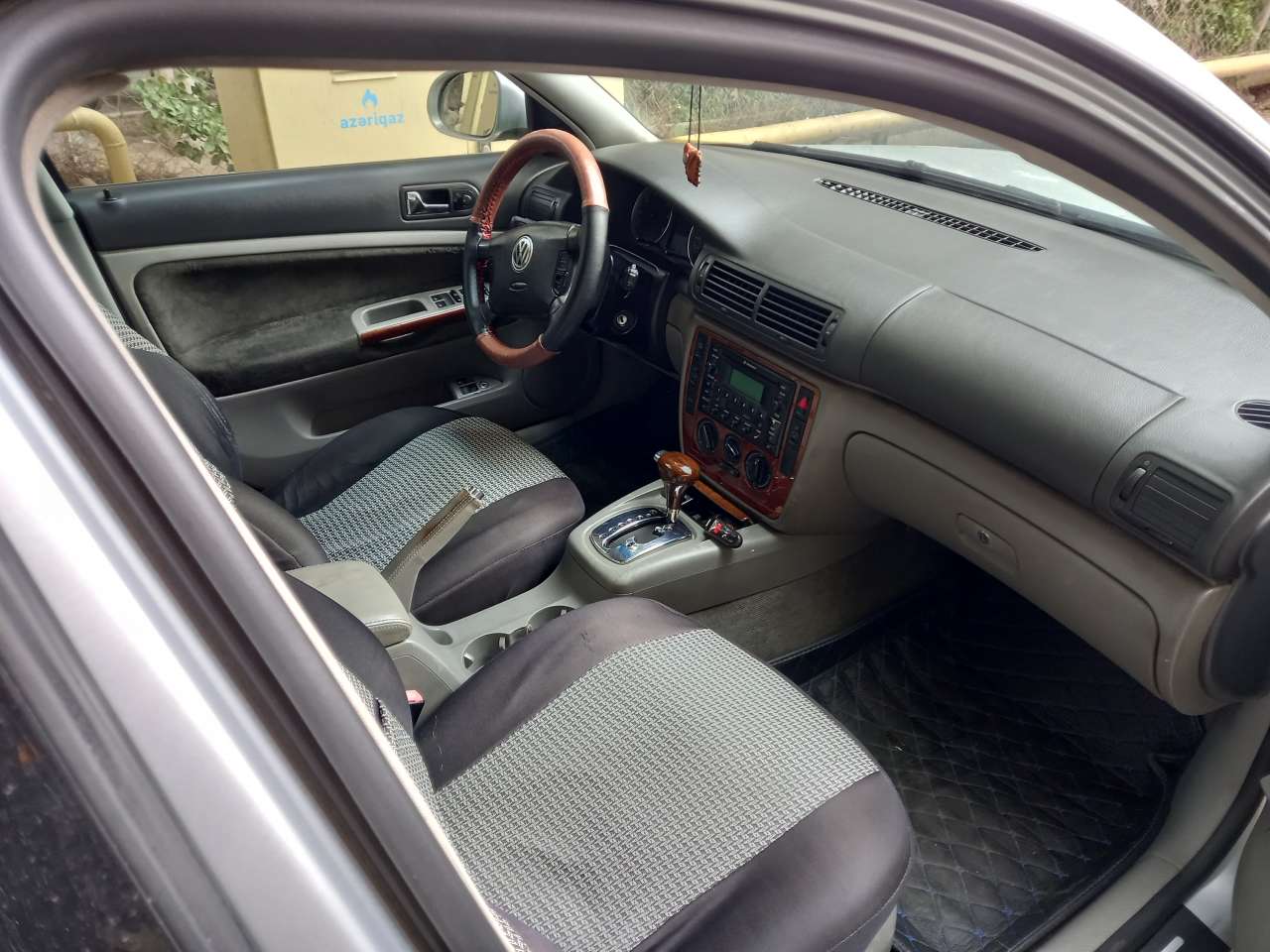 Volkswagen Passat, 2003 il, 1.8 L, 280 000 km