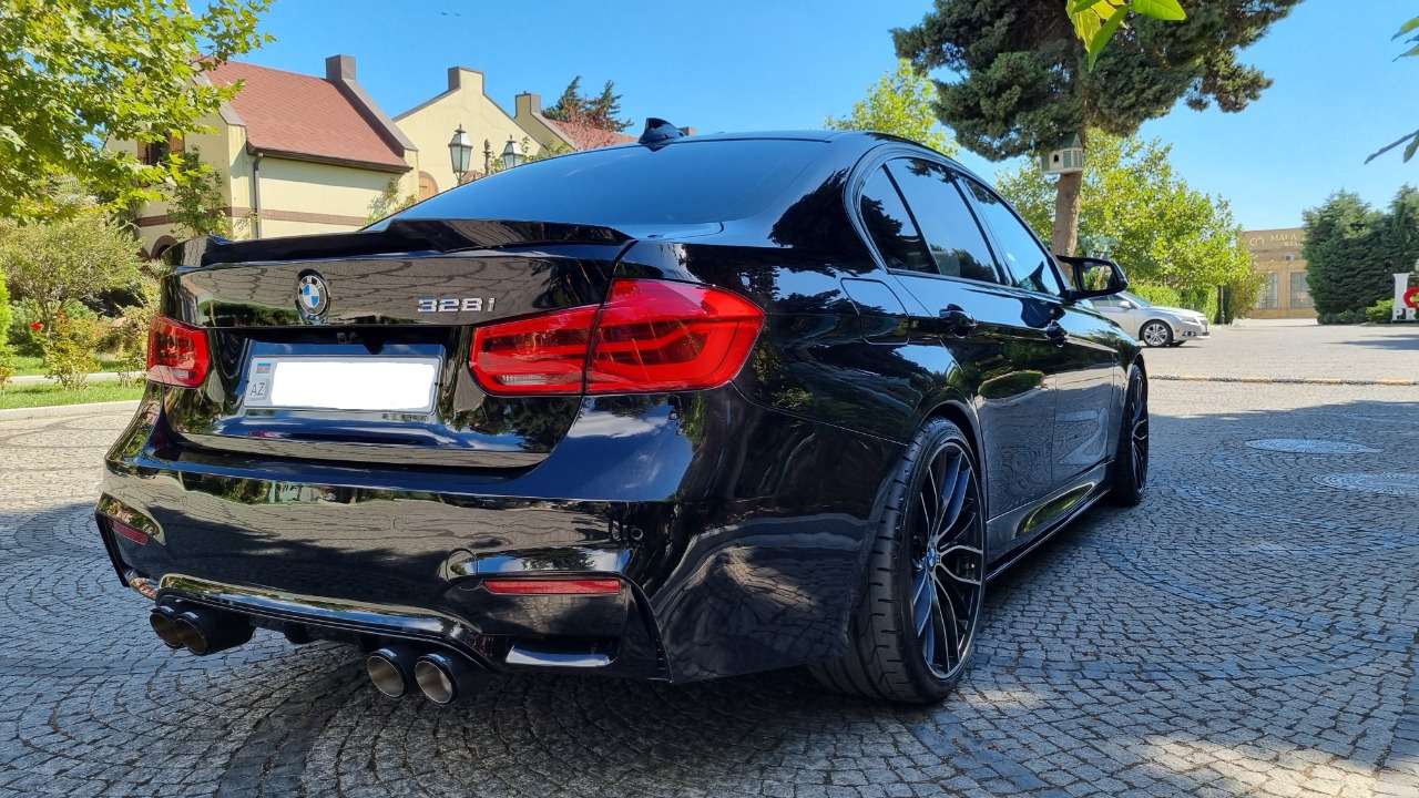 BMW 328, 2016 il, 2.0 L, 62 000 km