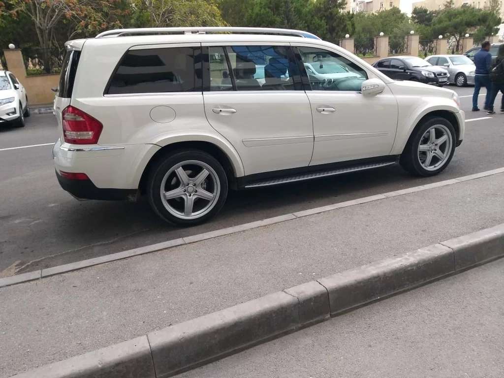 Mercedes GL 550, 2008 il, 5.5 L, 190 000 km