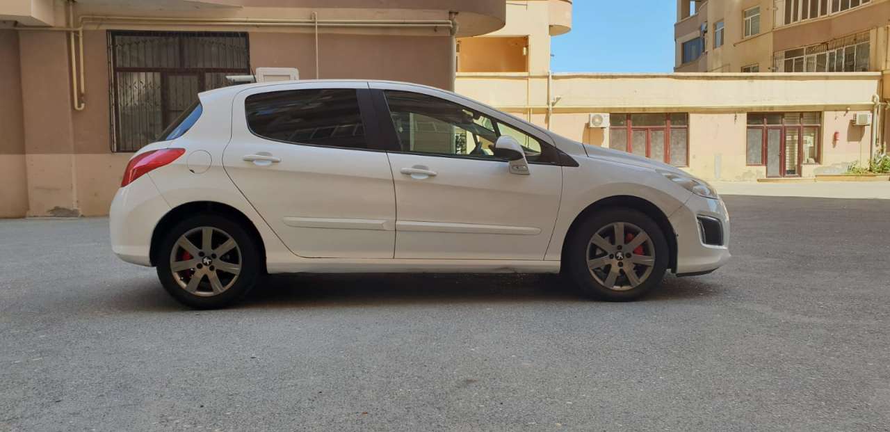 Peugeot 308, 2013 il, 1.6 L, 150 000 km