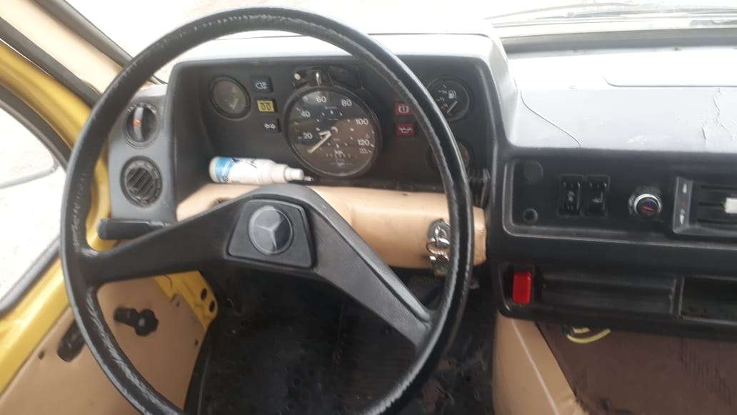 Mercedes 208 D, 1990 il, 2.0 L, 450 000 km