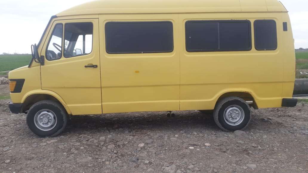 Mercedes 208 D, 1990 il, 2.0 L, 450 000 km