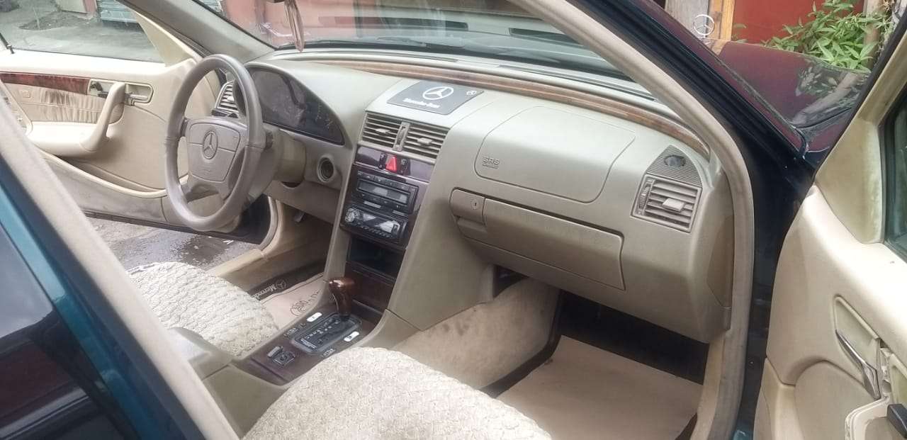 Mercedes C 230, 1998 il, 2.3 L, 228 000 km