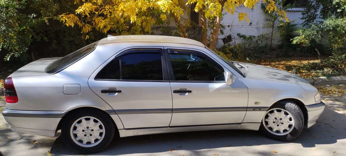 Mercedes C 200, 1998 il, 2.0 L, 398 000 km