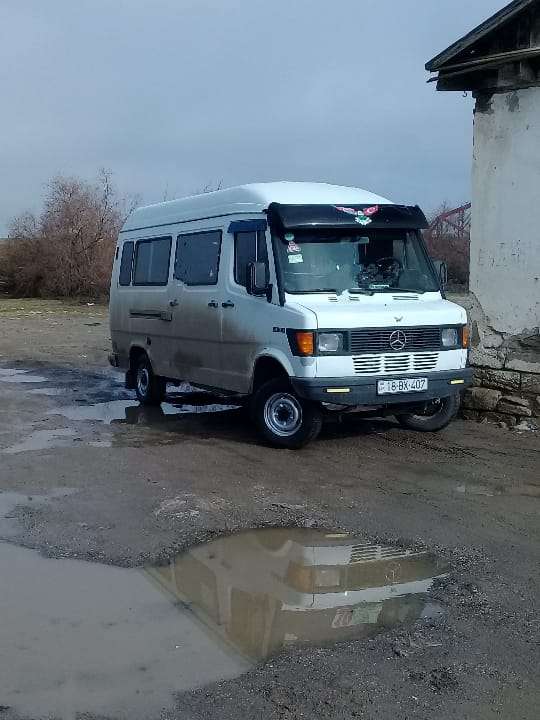 Mercedes 208 D, 1994 il, 2.5 L, 123 654 km