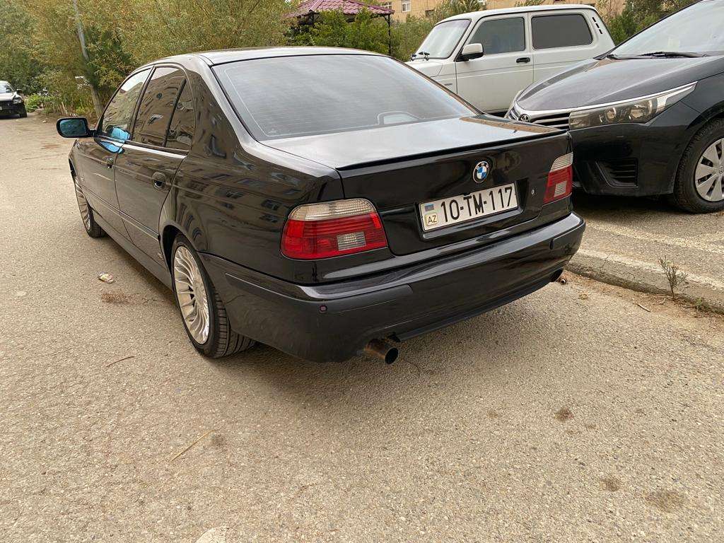 BMW 535, 2001 il, 3.5 L, 376 000 km