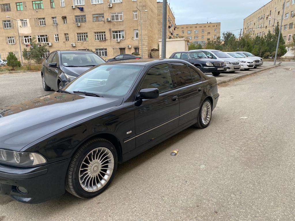 BMW 535, 2001 il, 3.5 L, 376 000 km