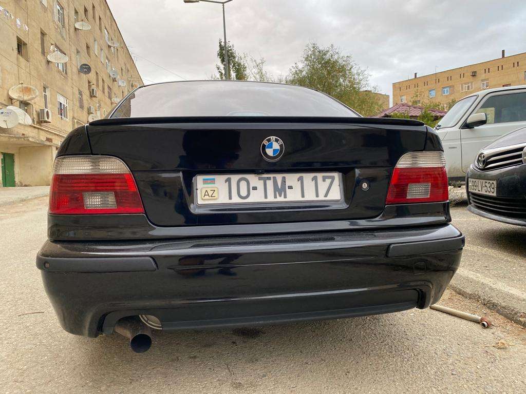 BMW 535, 2001 il, 3.5 L, 376 000 km