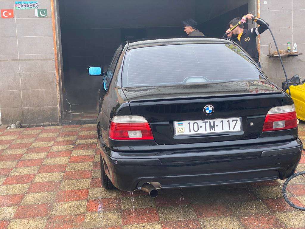 BMW 535, 2001 il, 3.5 L, 376 000 km