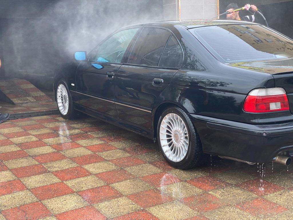 BMW 535, 2001 il, 3.5 L, 376 000 km