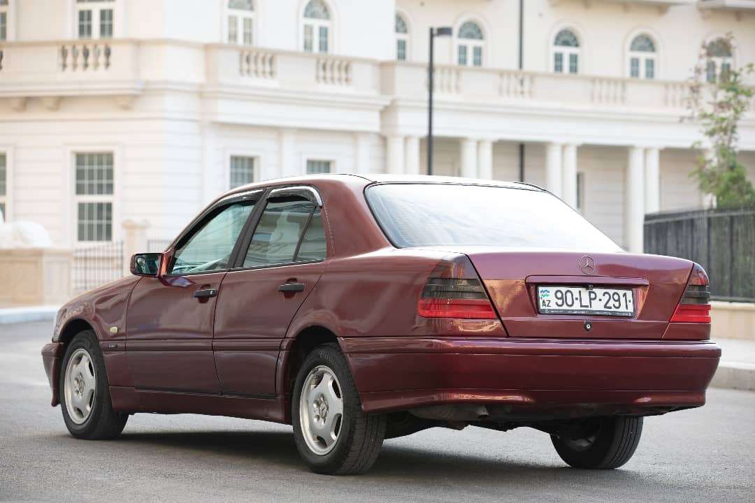 Mercedes C 180, 1998 il, 1.8 L, 321 000 km