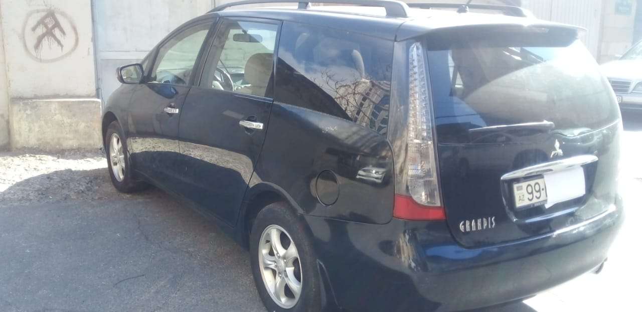 Mitsubishi Grandis, 2006 il, 2.4 L, 154 600 km
