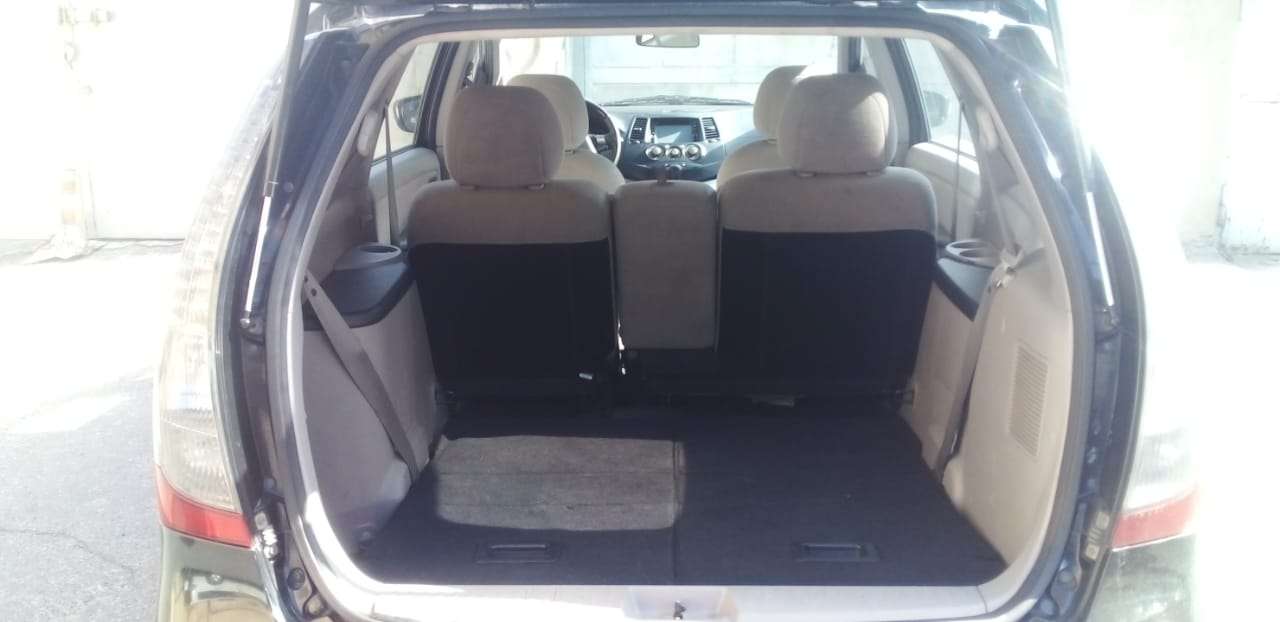 Mitsubishi Grandis, 2006 il, 2.4 L, 154 600 km