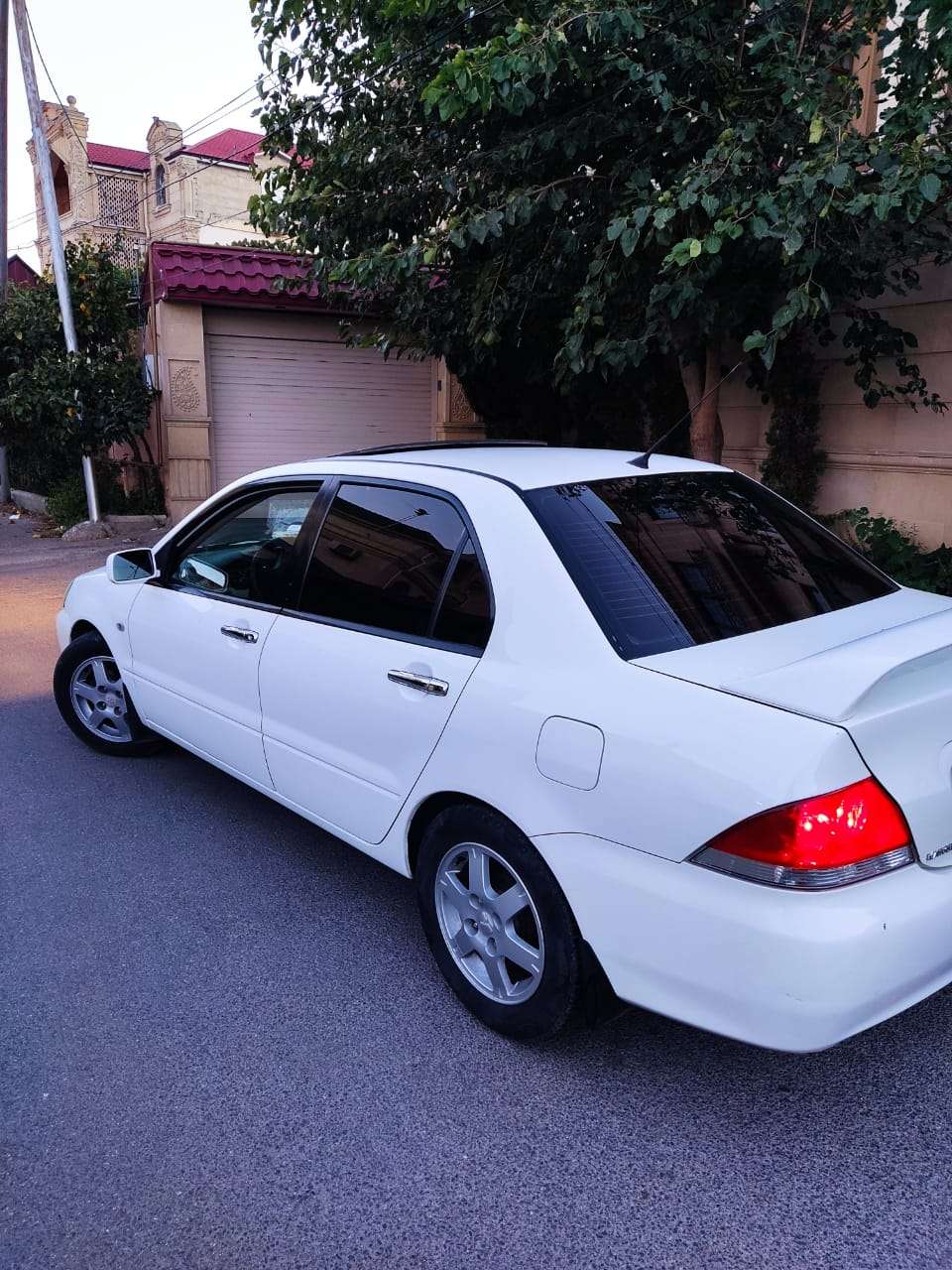 Mitsubishi Lancer, 2007 il, 1.6 L, 228 000 km